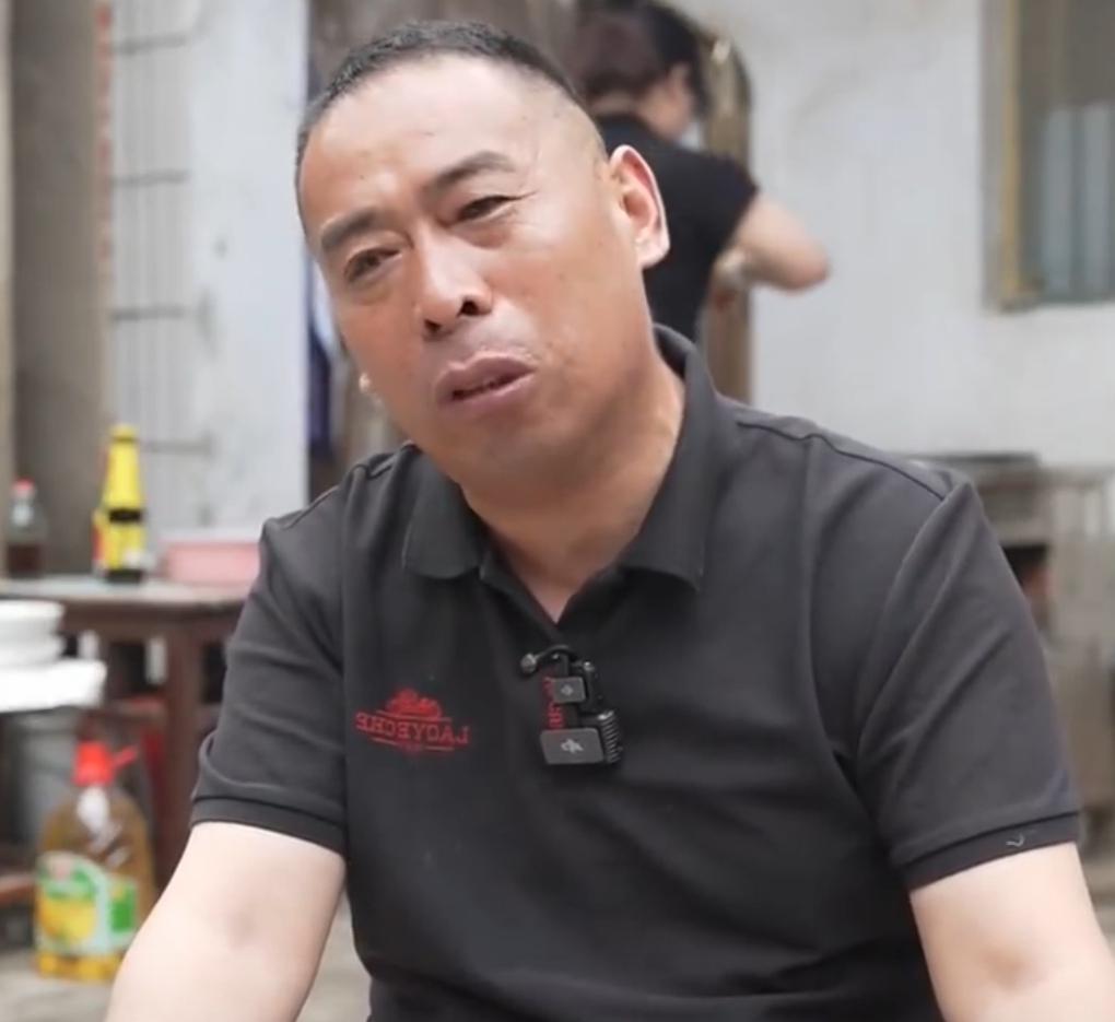 谁能想到，整日在工地搬材料的杂工，9年时间里竟逆袭成月薪过万的安全监督员？

浙