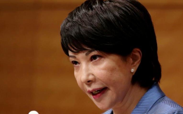 高市早苗疯狂反华，背后竟是两个中国败类在出谋划策？为高市早苗出谋划策的两个中国败
