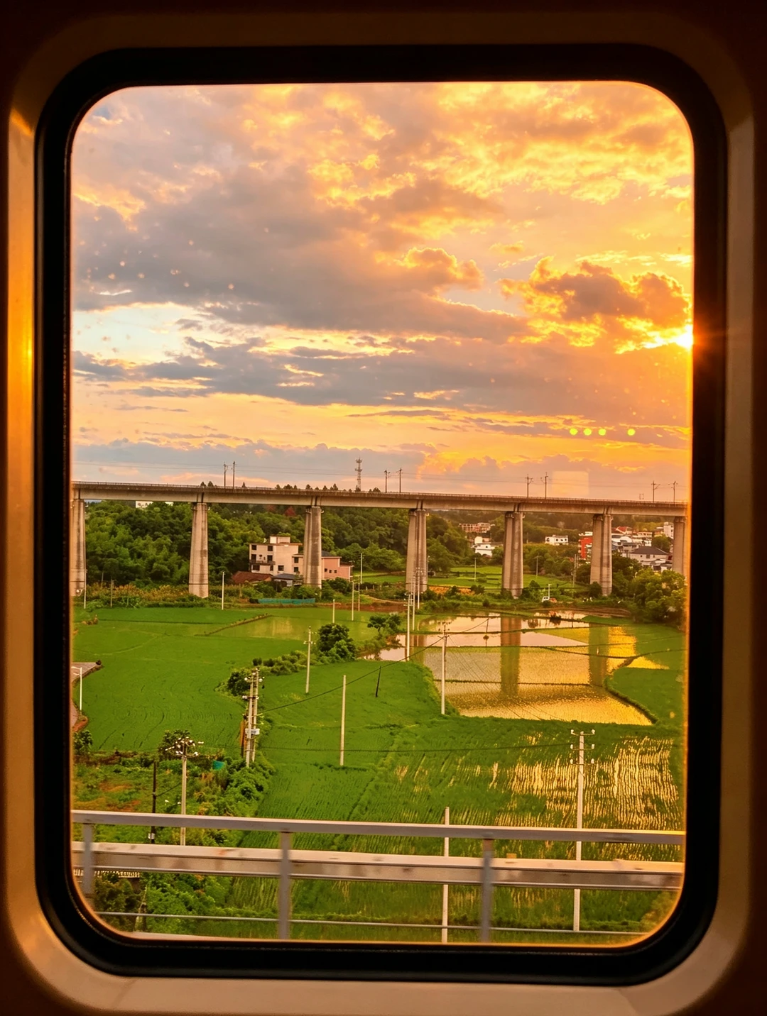 上饶慢旅行 在列车里把夏日美好尽收眼底