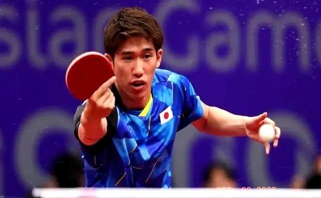 资格赛杀出来，只剩他一个。
国乒男单下半区，全塌了，就他扛着。
20岁，世界第1