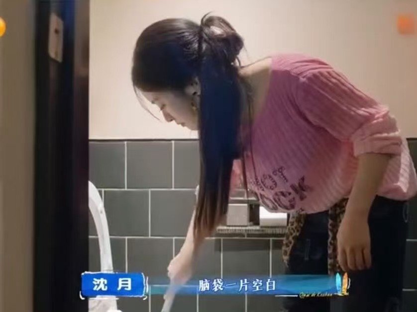 王鹤棣白鹿沈月三个魔丸来的亲爱的客栈亲爱的客栈开播王鹤棣白鹿沈月一合体，主打一个