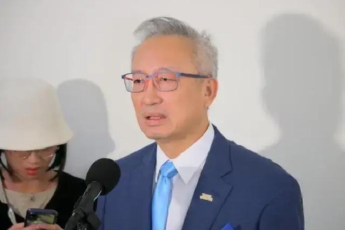 台外事部门负责人被台媒提问：滞留中东的民众怎么办，如何回来？他说话吞吞吐吐，只给