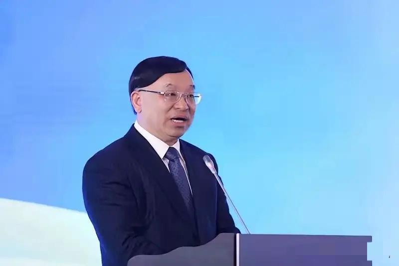 管老百姓养命钱的那个人，自己先烂了
​10月19日，中央纪委国家监委通报：社保基