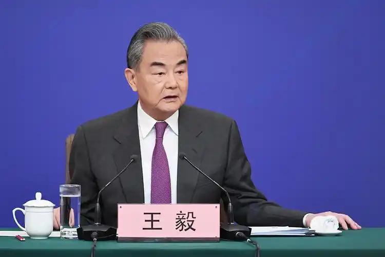 中东刚停火，半岛局势又开始动荡，王毅外长将访问朝鲜！
 
就在4月8日这一天，日