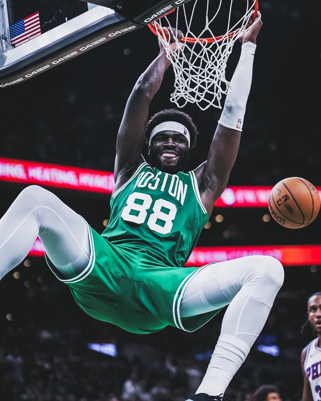 在谈到上一场与雄鹿的比赛时，克塔说道：“学习如何跟雄鹿这样的球队打球能让我们变得