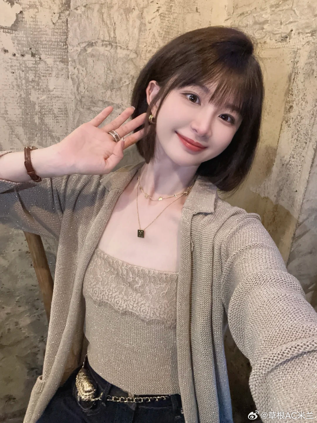 锋线惨遭“灭门”！马丁内斯又伤，维拉拿什么阻挡正佳枪手？============