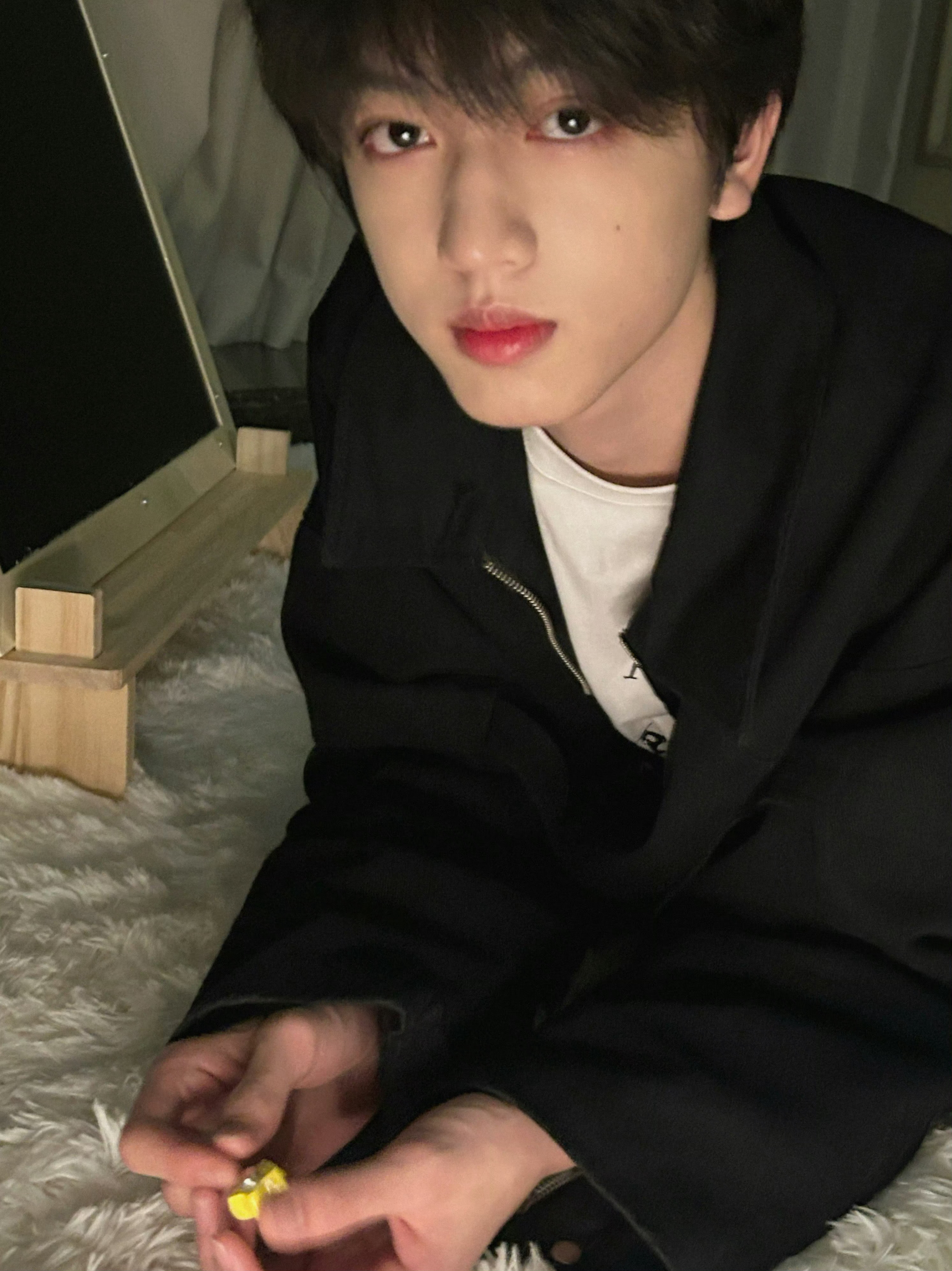 张桂源这组梦女视角太好代了，手里有星星眼睛里也有星星呀