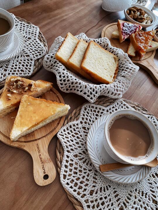 啊啊啊！这早餐好治愈！🍞☕️