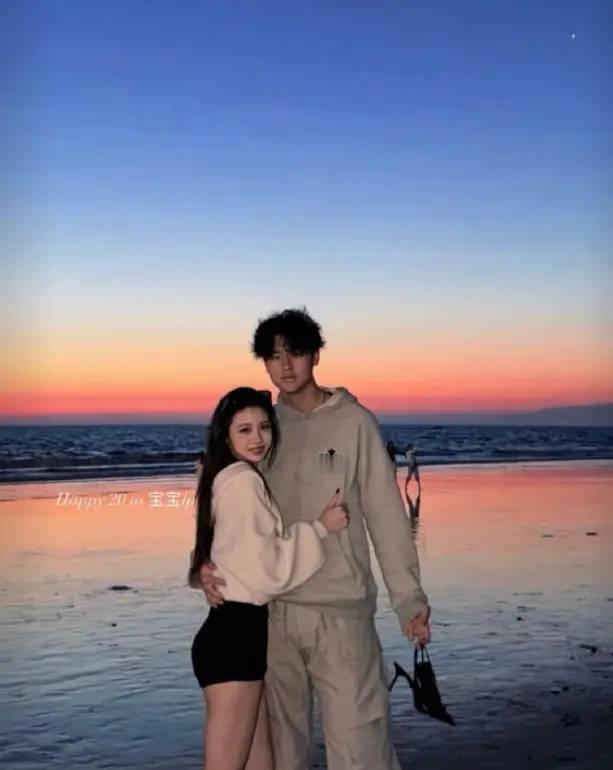 汪峰女儿小苹果疑似恋爱，星二代几乎都喜欢美式boy是吧 