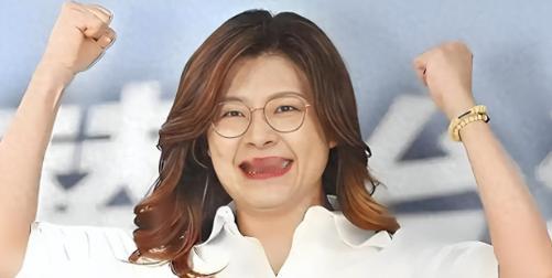 国民党突发大事件！黄智贤要掀桌子，对蓝营开火，郑丽文领衔，卢秀燕不再隐忍。

这