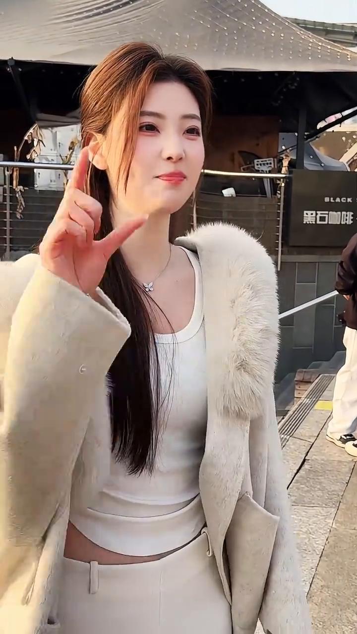 我喜欢八块腹肌，能不能给我一个全是八块腹肌的评论区，快点快点快点快点！