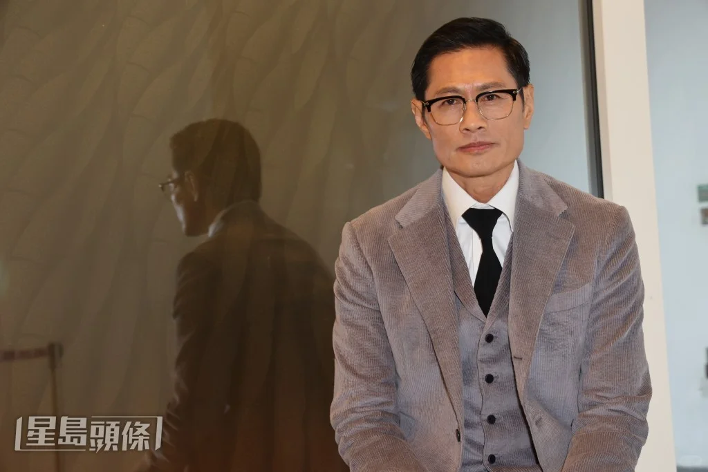 黄德斌首搭叶童演舞台剧！罕谈夫妻相处：尽量坦白诚实 	 由香港电影金像...