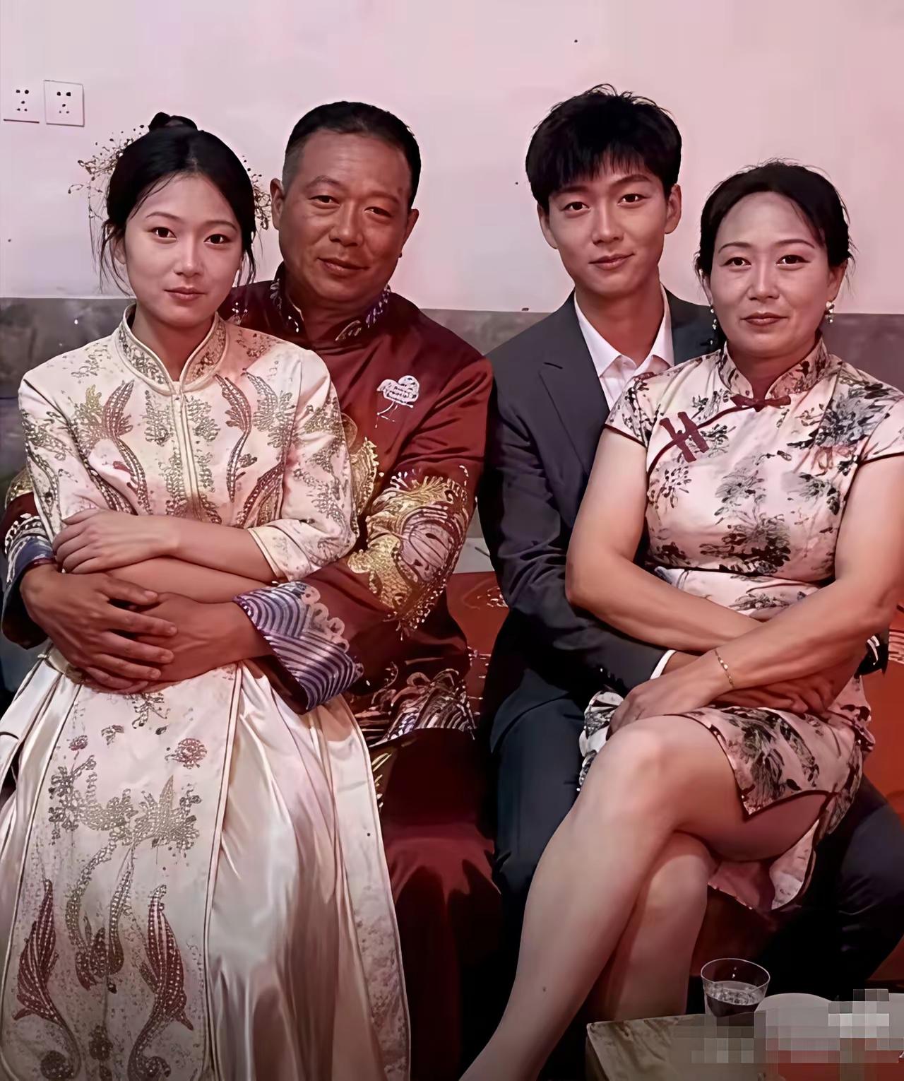 婚姻这么卷吗！大棚乱了四季，金钱乱了年纪！这是什么关系？