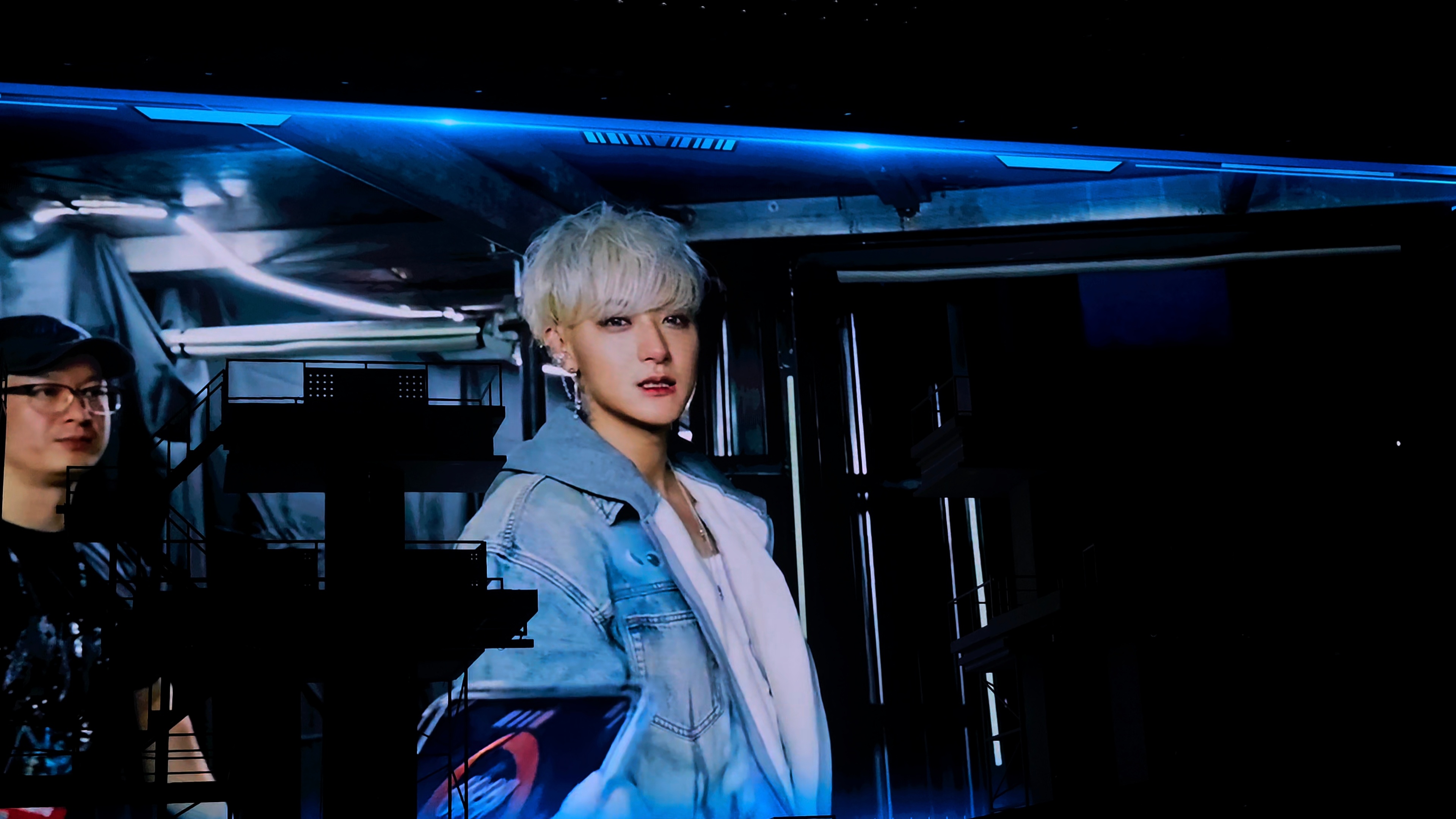 黄子韬 跟着你又刷新一个城市，拜拜成都，杭州见~简阳·成都天府国际机场