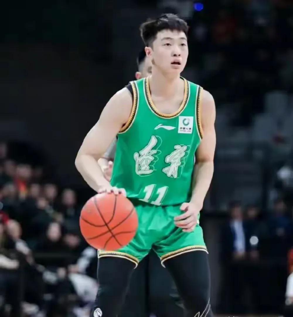 太“炸裂了”！辽宁本钢男篮“叠字号”球衣“亮剑”！“11、22、33、44、55