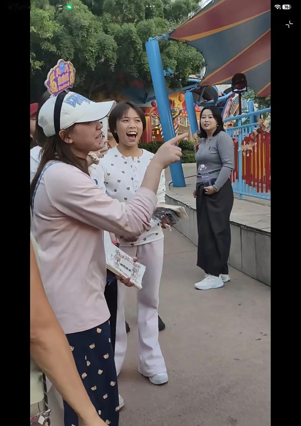 蒋林静的状态真的让人羡慕，虽然长高了，可以看着还是很苗条，非常适合跳水，反倒是站