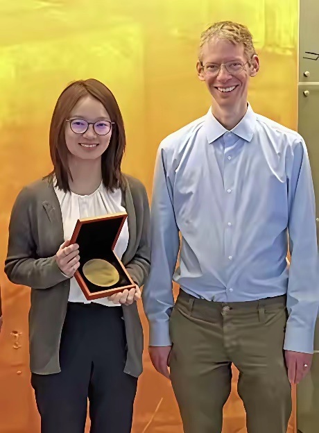 美国麻省理工古斯教授："她有慢而深的研究特质，没有被传统思路束缚，而是创新方法，