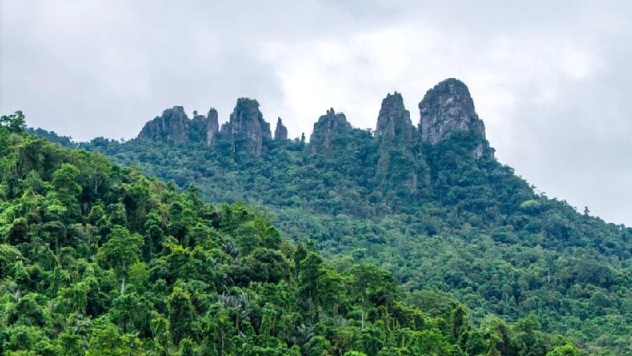 【海南人注意！七仙岭背后还有一个版本，比仙女化身更催泪】老铁们，昨晚咱们讲了七仙