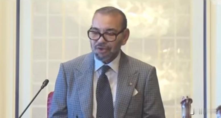 摩洛哥国王穆罕默德六世宣布，将摩洛哥一条耗资近10亿美元，全长1055公里的高速