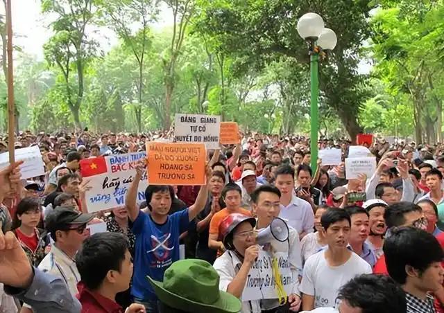 从前美国没给越南实行高关税时。越南工人可傲娇，动不动就罢工，想方设法让中资企业加