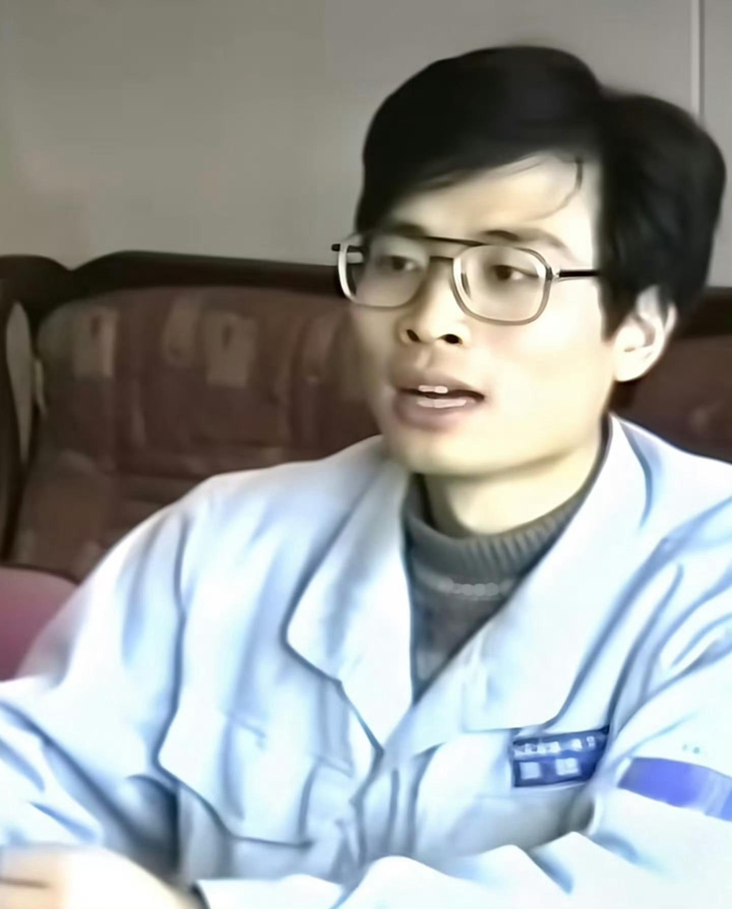 央视新闻播出周云杰演讲周云杰献给青春的演讲看了央视播出周云杰的演讲，周总的奋斗就