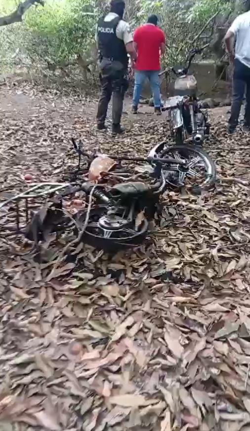 厄瓜多尔🇪🇨：上周二，在圣埃莱娜县科隆切教区巴尔巴斯卡尔地区的一处乡村地带，