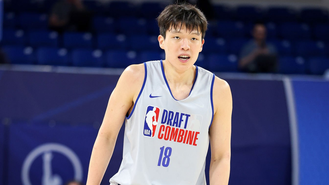 距离2025年NBA选秀大会还有5天，距离我们再次听到中国球员的名字被念到还有5