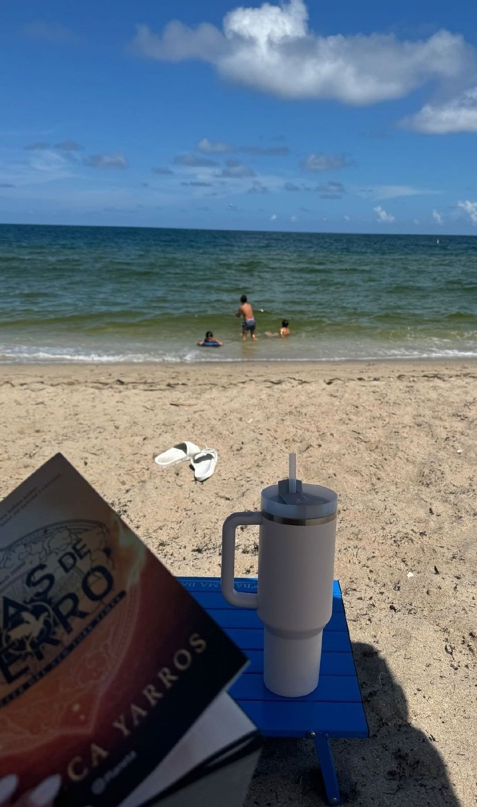 📸安妞更新IG快拍，🏝梅梅呢，快给我看看[可怜]#安东内拉##梅团[超话]#