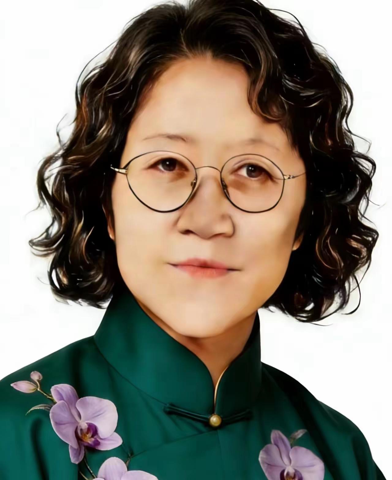 性学专家李银河说
“任何男人和女人，只要他们是异性，只要在一起相处时间长了，他们