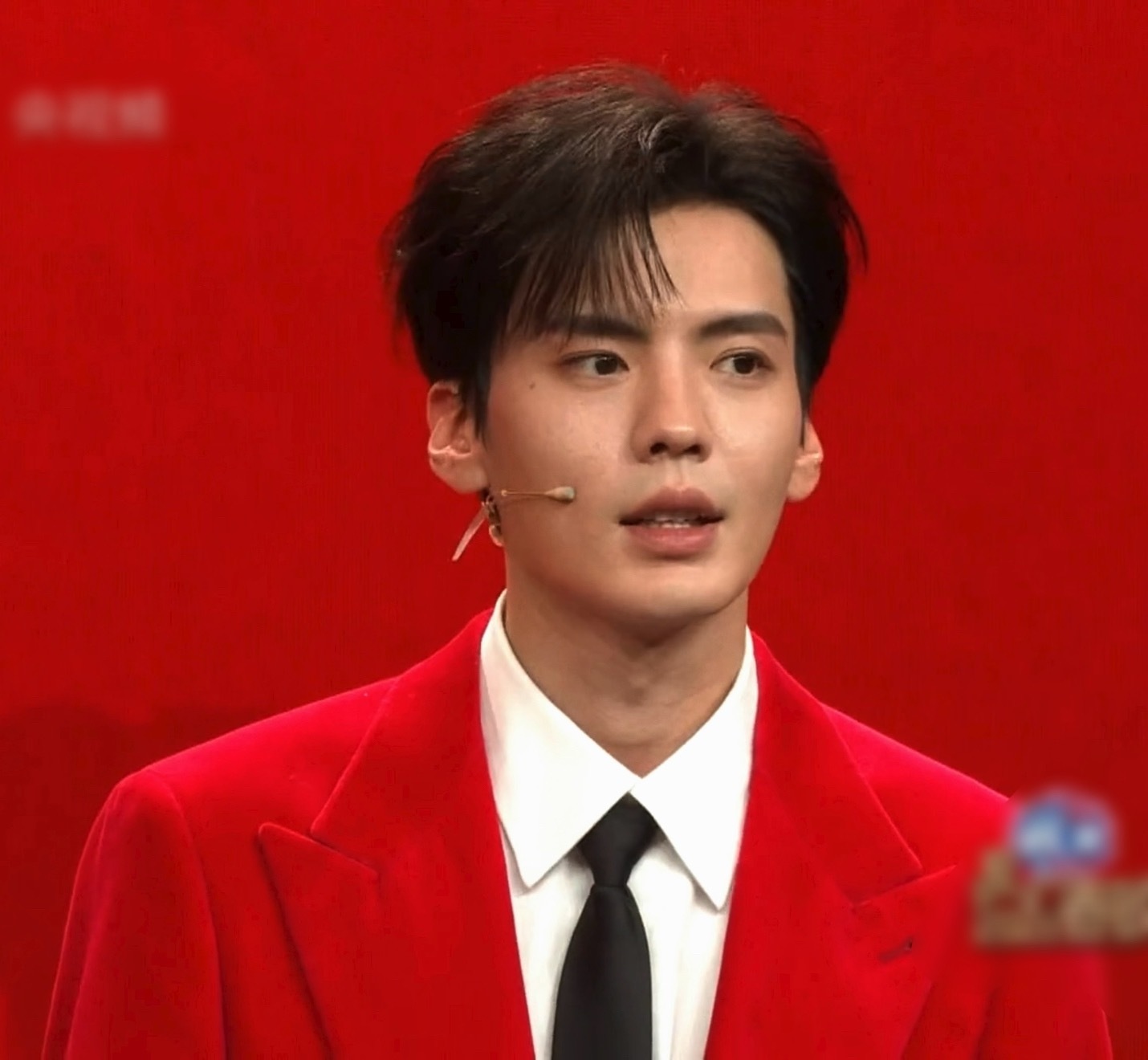 春晚倒计时镜头下的男明星：宋威龙、李昀锐、丁禹兮、毕雯珺 