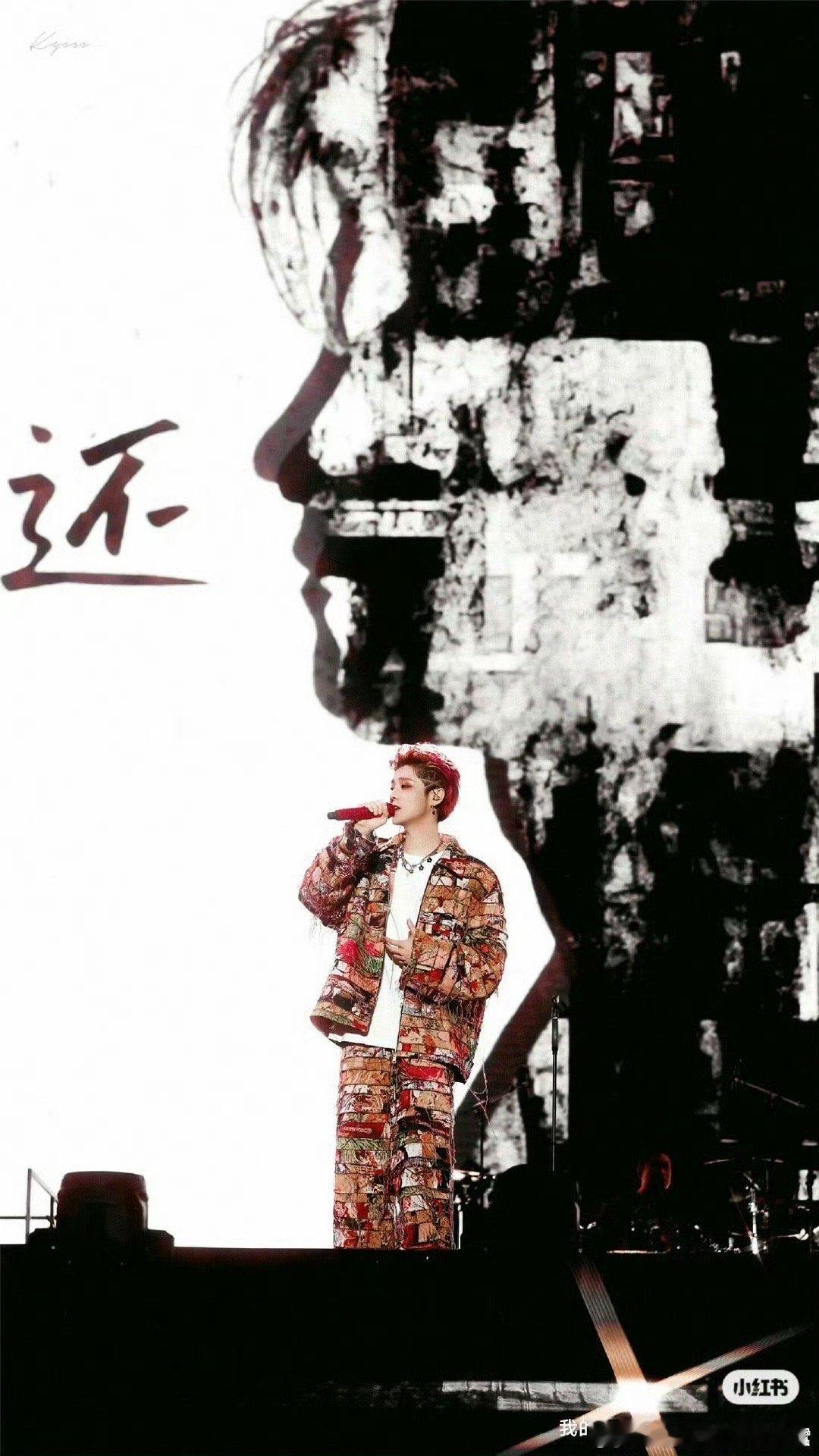 鹿晗一捯饬内娱天亮了 内娱之光！鹿晗天神就是属于舞台，是大屏幕的神，只能说，他的