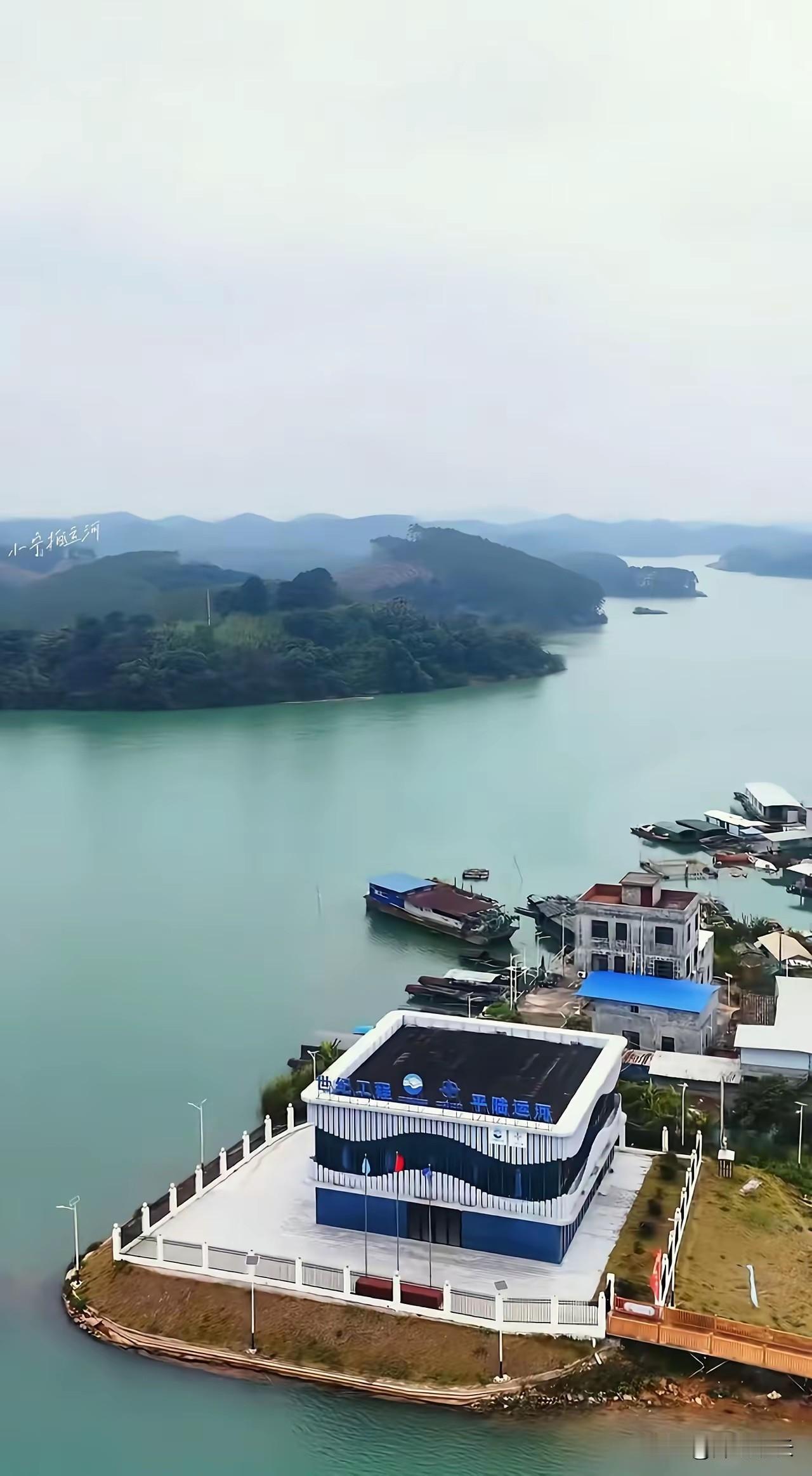 平陆运河穿钦州而过！一江两岸，藏着江海交融的绝美风光
 
很多人只知道平陆运河是