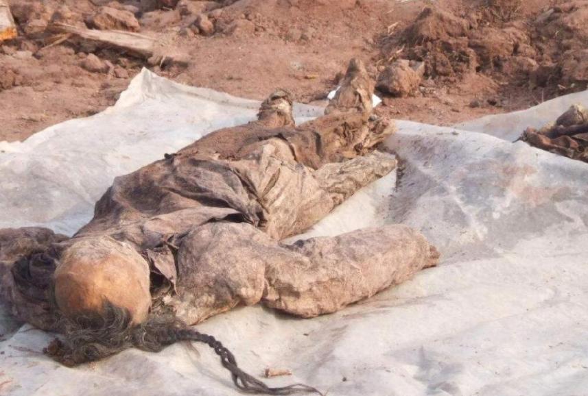 多尔衮被顺治掘墓鞭尸后，他的养子和女儿下场如何？结局令人唏嘘
熟悉清朝历史的朋友