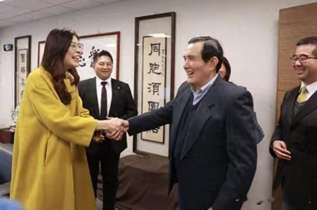 确认，马英九不参加全代会！

还清楚的记得，在郑丽文当选国民党主席的大会上，马英