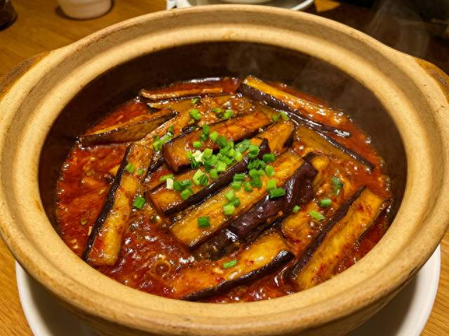 炒茄子总吸油？下锅前多1步，1勺油软糯，婆娘刮锅底