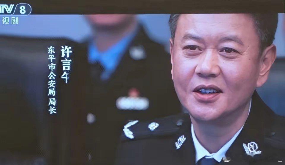 央视现在学乖了，大片好片首播权不再给任何卫视，牢牢握在自己手中。今晚，CCTV8