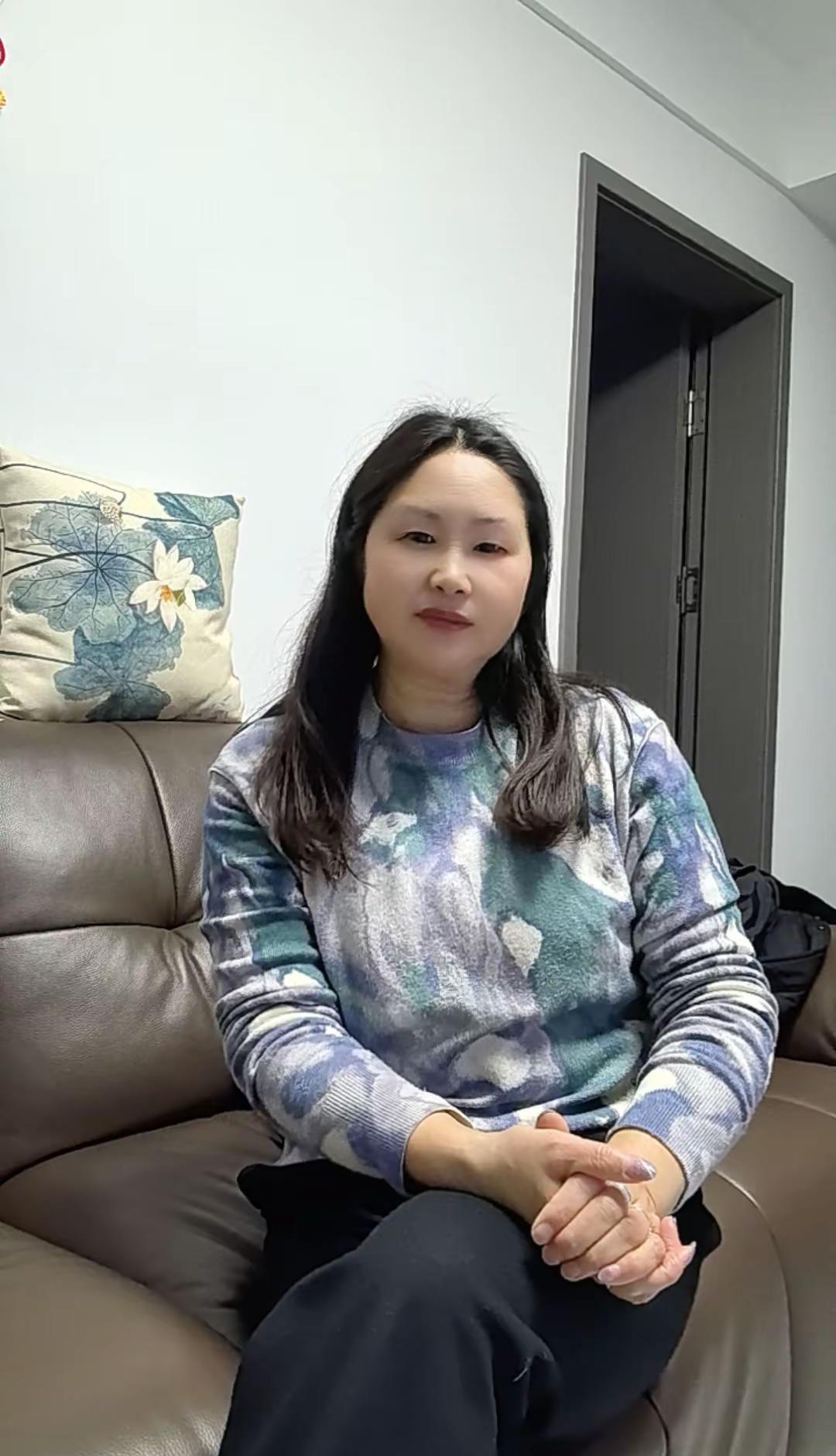 不紧不慢的过着平平淡淡的日子。