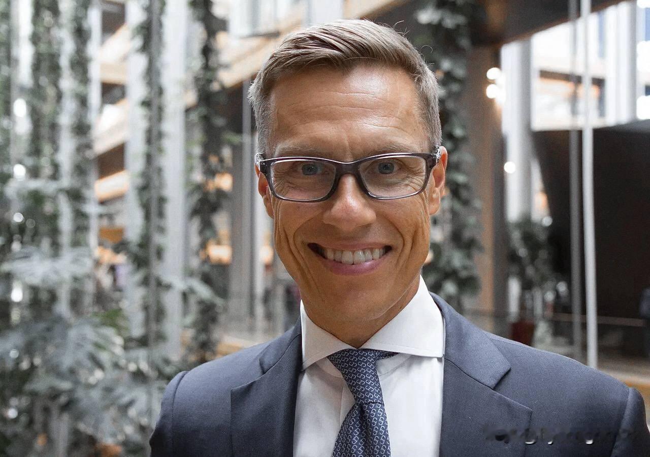 🇫🇮斯图巴的脑子太小，理解不了数字和时间，他只懂桑拿。

俄罗斯总统特别代表