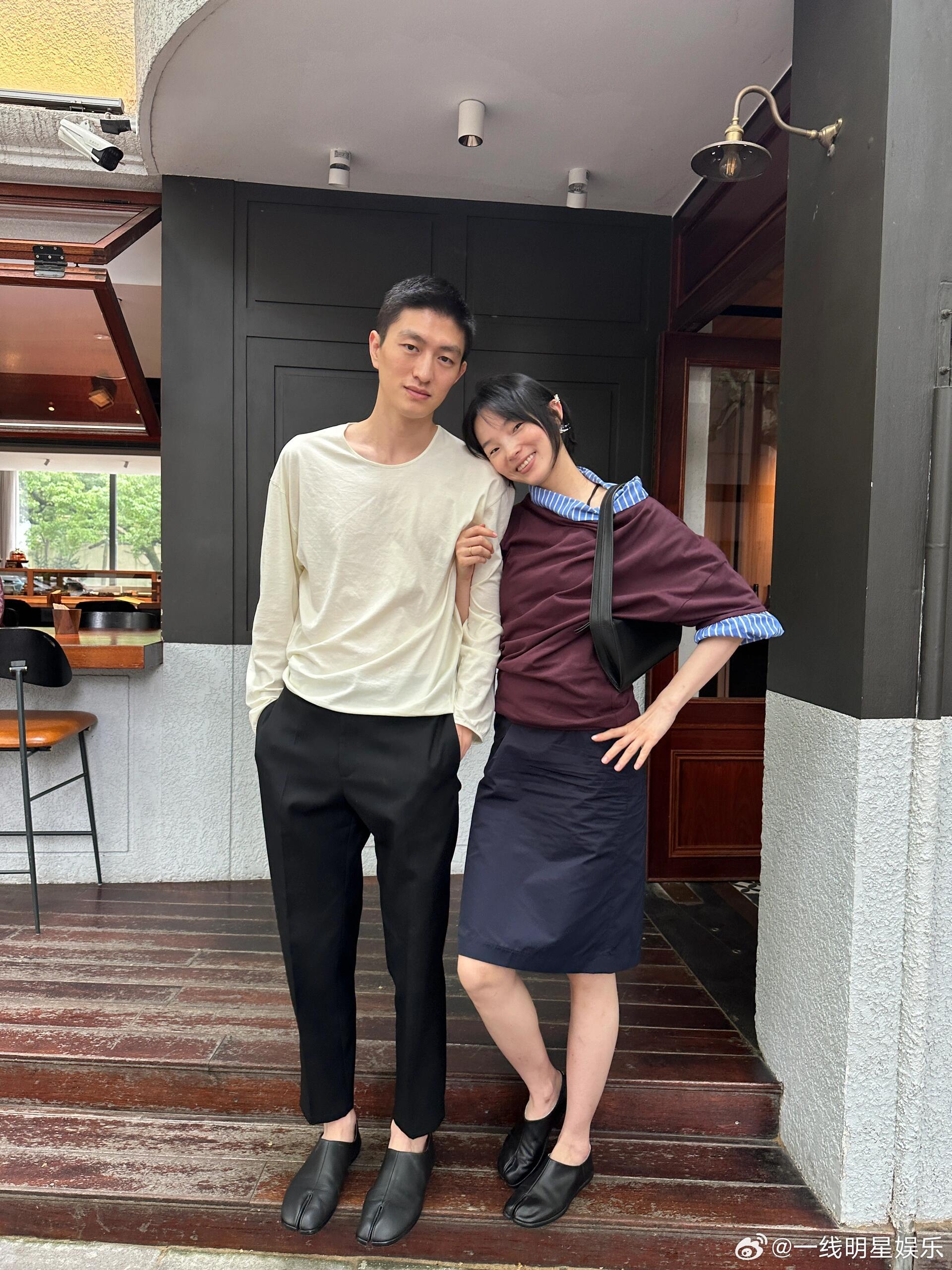 雎晓雯520自拍雎晓雯晒520日常 原来高级的浪漫从不需要大张旗鼓，雎晓雯的52