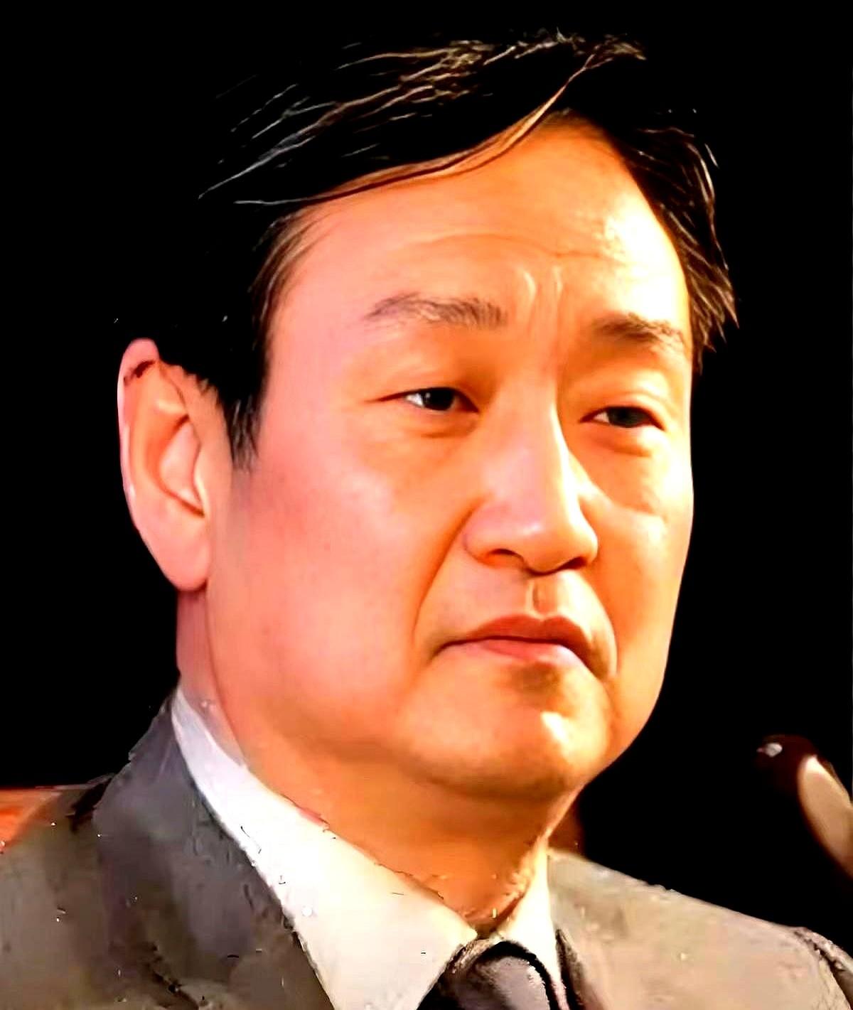 64岁宋丹丹又撒糖了，和老公逛街全程十指紧扣！

最近，她和71岁的老公赵玉吉在