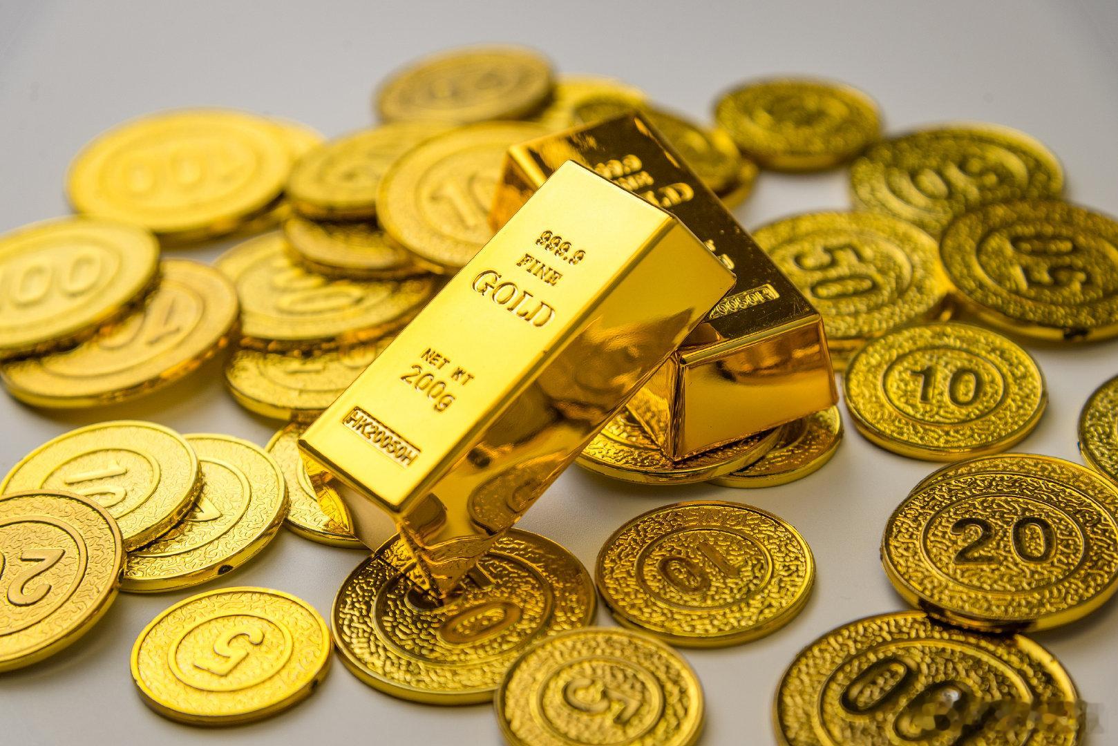 【央行连续18个月扩大黄金储备】 中国4月末黄金储备7464万盎司，中国央行连续