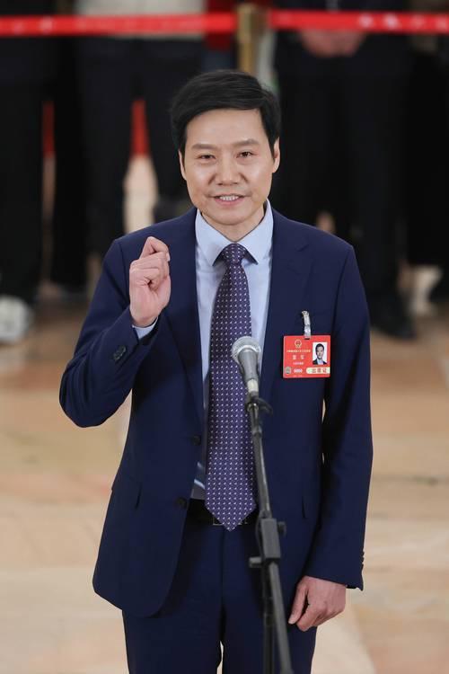 雷军：从创业小白到小米之王，颠覆中国科技的传奇人生

在中国科技圈，有一个名字几