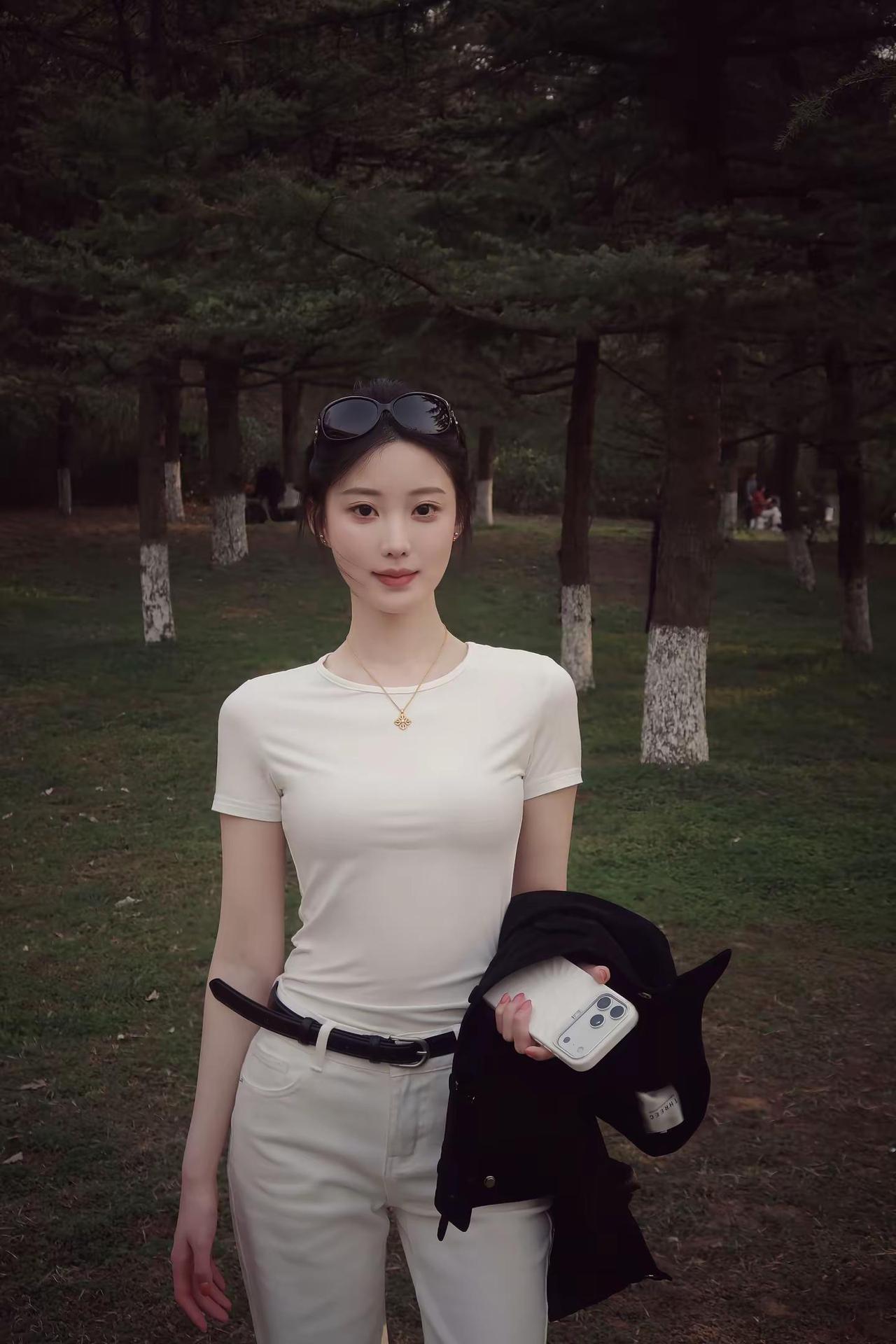 就让爱穿基础款的我们穿搭