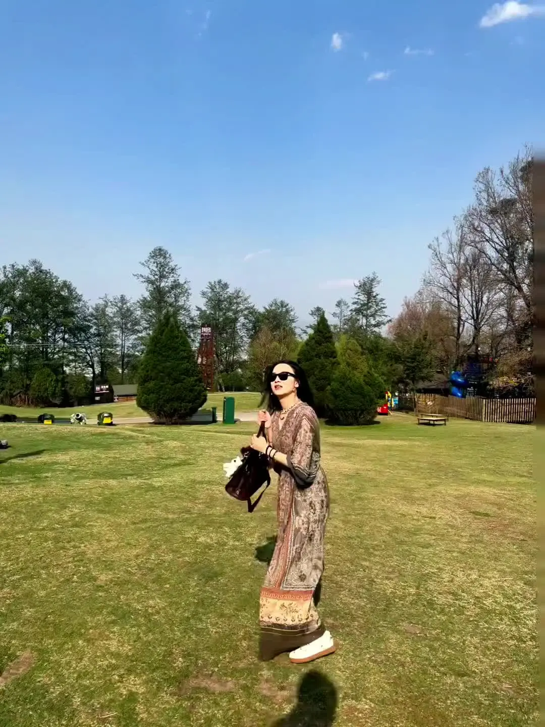 神女下凡，好美的景 好美的人！