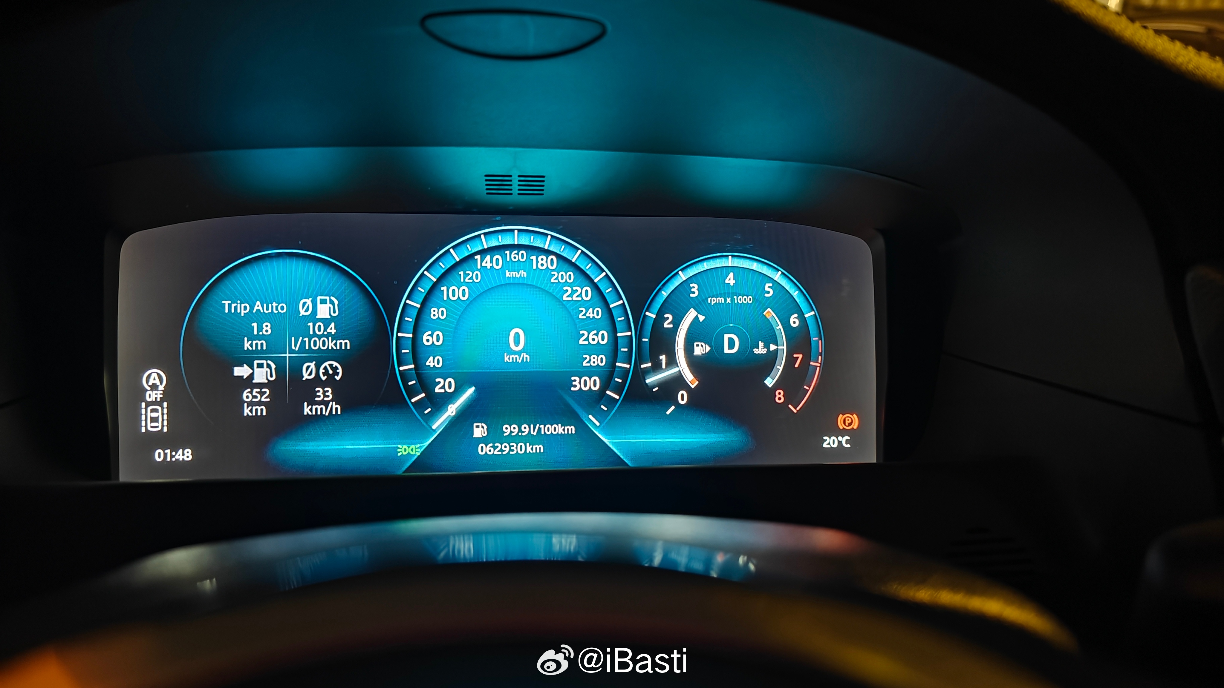 惊闻油价即将疯涨，果断下班回家换车加满