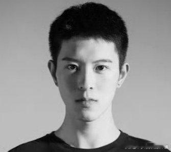 邱鼎杰  qdj向全世界安利邱鼎杰 欢迎收看邱鼎杰大头照系列每一张都可爱鼠了