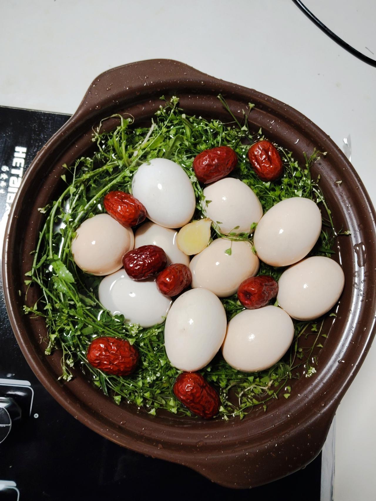 荠菜花煮鸡蛋，春天的馈赠。好处多多，根本等不了三月三，等不了