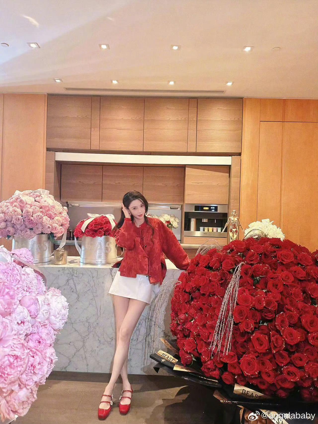 Angelababy还能在内娱拍戏吗？近期解封后的baby晒出了很多美照，但是内