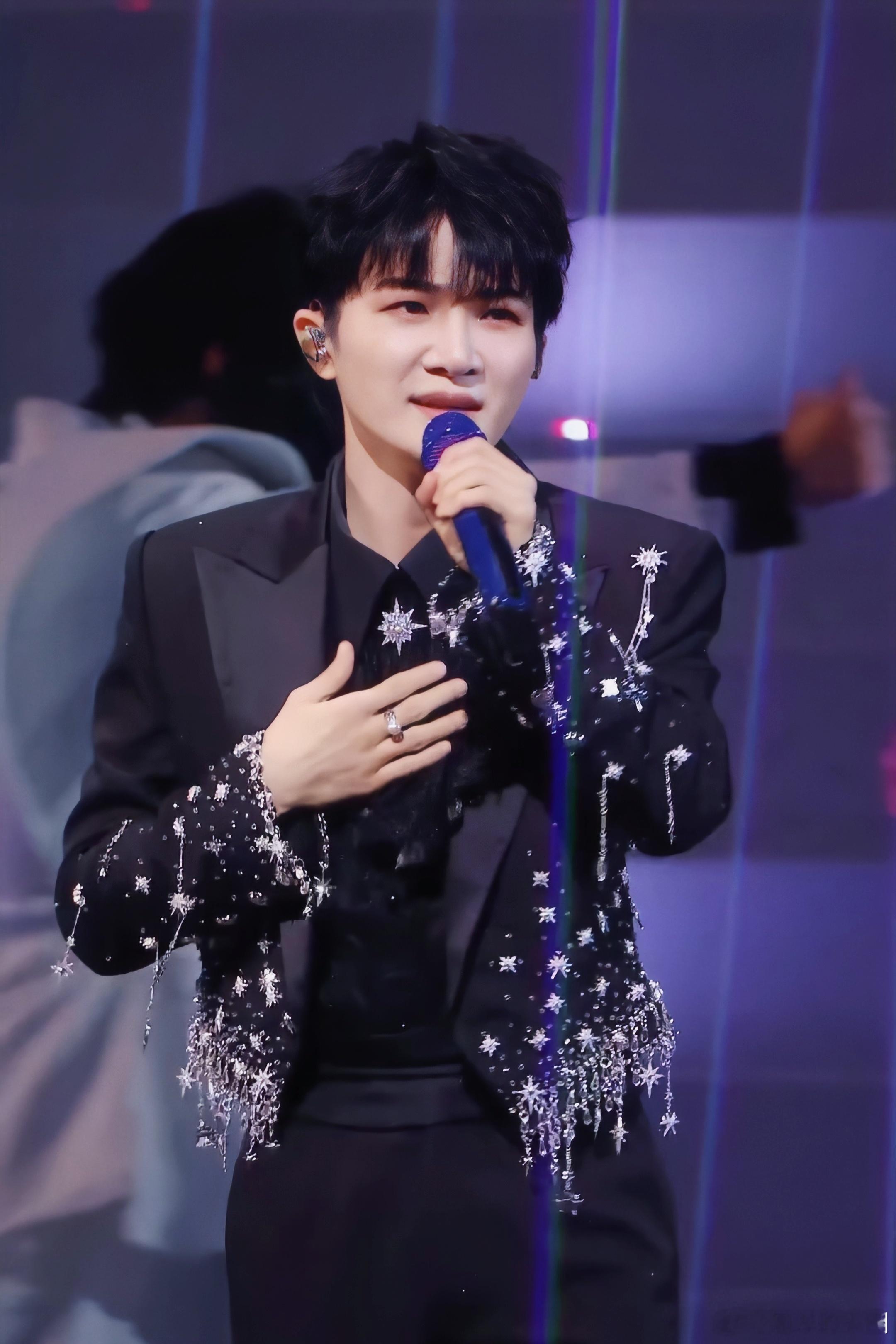 周深 周深2026深深的巡回演唱会 [音乐]周深演唱会年度非遗跨界传播作品 【圈