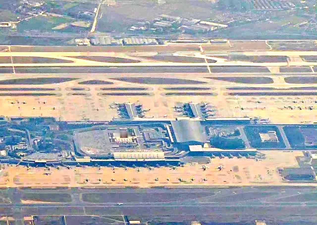 北京首都机场最近航拍图（12.18）